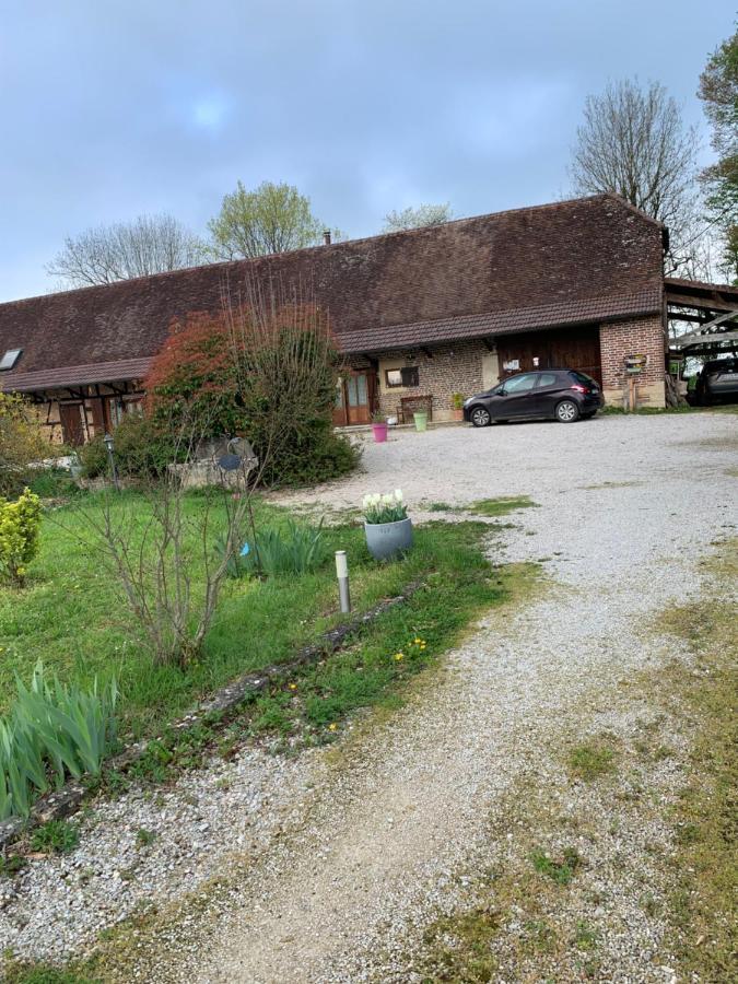 Bed and Breakfast La Ferme D'Aristide Saillenard Экстерьер фото